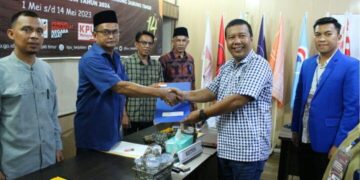 Bakal Pertahankan 17 Kursi, Romi Antar Berkas Bacaleg PAN ke KPU Tanjab Timur
