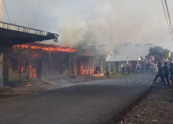 BERITA TERKINI Si Jago Merah Beraksi Lalap Dua Unit Rumah Warga