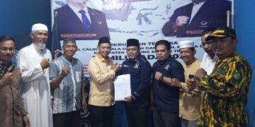 Bersama Puluhan Timnya ke Nasdem, Muslimin Tanja Serius Maju Cabup Tanjab Timur