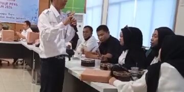 Bagikan Sejumlah Door Prize, AWaSI Jambi Adakan Study Jurnalistik 
