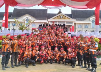 “Inspektur Upacara Gubernur Al Haris dan Pemuda Pancasila Provinsi Jambi Kompak Rayakan HUT ke-79 RI”