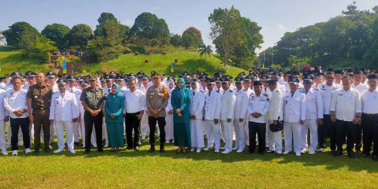 Bupati Romi Kukuhkan Perpanjangan Masa Jabatan 73 Kades dan 416 BPD