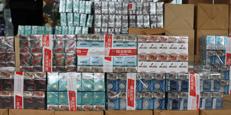 “Suap dan Kolusi: Mafia Rokok Ilegal Bermain Aman di Jambi”