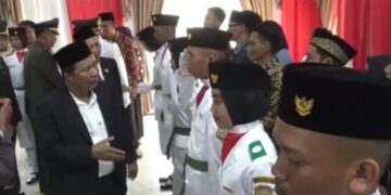 Bupati Romi Kukuhkan 30 Orang Paskibraka di Pendopo Rumah Dinas