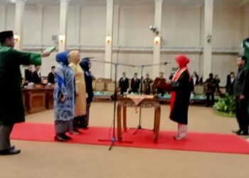 Tiga unsur pimpinan DPRD Kabupaten Tanjung Jabung Timur (Tanjabtim)  di lantik. 