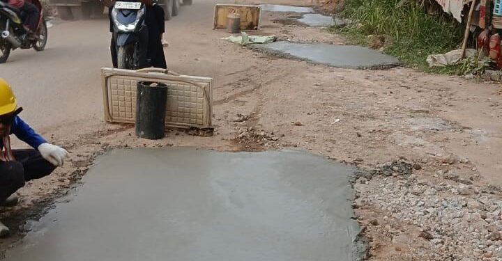 “Pembangunan Tol Seksi 4 di Muaro Jambi, Warga Keluhkan Dampak Debu dan Jalan Rusak”