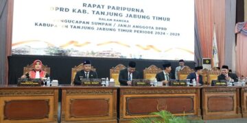 Bupati Romi Hadiri Sidang Paripurna Sumpah Janji Dewan Tanjabtim Terpilih
