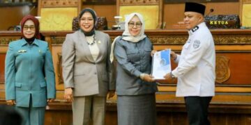 Paripurna DPRD kabupaten Tanjung Jabung Timur (Tanjabtim), dengan agenda penyampaian Eksekutif terhadap Ranperda tentang APBD Tanjabtim tahun anggaran 2025