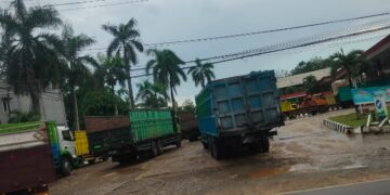 “Solar Subsidi untuk Masyarakat atau Industri? SPBU Pal 10 Dianggap Lalai”