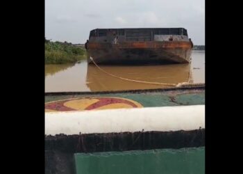 “Kebal Hukum: Pengusaha Kapal Batu Bara Tantang Aturan, Pemerintah Diam”