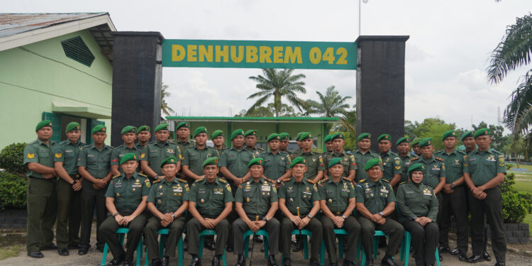 Kunjungan Kerja dan Silaturahmi Komandan Korem 042/Gapu ke Denhubrem 042/Gapu