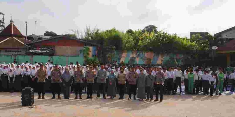 AWaSI Jambi Apresiasi Kapolresta Jambi yang Turun Langsung Beri Sosialisasi Cegah Kenakalan Remaja di SMP Negeri 2
