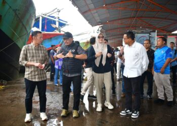 Kunjungi Desa Karangsong, Dillah – Muslimin Akan Mulai Langkah Baru Mewujudkan Kesejahteraan Nelayan Tanjabtim 
