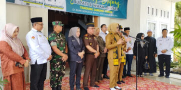 Hari Pertama Ngantor, Bupati Dillah Tekankan Pentingnya Kekompakan dan Loyalitas
