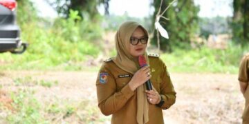 Bupati Dillah Hadiri Wisuda 220 Tahfiz Al-Qur’an