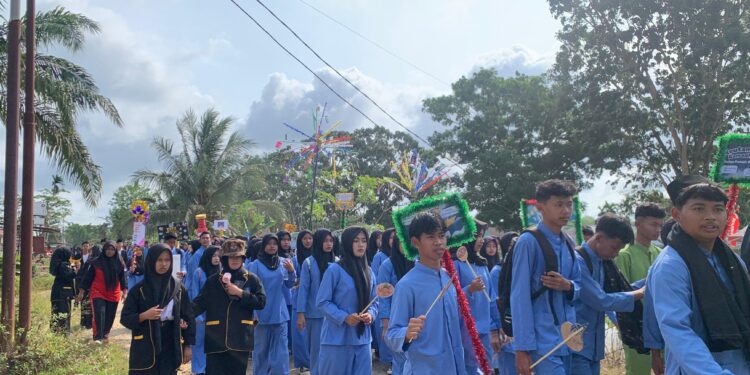 Jelang Ramadhan 1447 H SMAN1 Tanjabtim Ikut Ramaikan Pawai Ramadhan