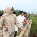 Bupati Tanjung Jabung Timur (Tanjabtim), Dillah Hikmah Sari, bersama Wakil Bupati Muslimin Tanja melakukan monitoring dan evaluasi pembangunan di dua kecamatan