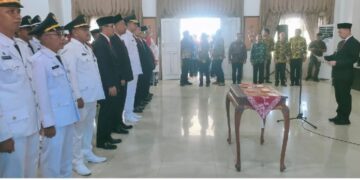 Wakil Bupati Tanjab Timur, Muslimin Tanja memimpin pelantikan dan sumpah jabatan 96 pejabat struktural administrator, pengawas, dan pejabat fungsional tertentu di lingkungan Pemerintah Kabupaten Tanjabtim