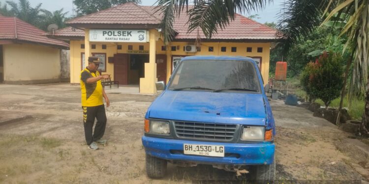 Kapolres Tanjabtim Perintahkan Kasat Reskrim Dan Kapolsek Rantau Rasau Untuk Melakukan Penegakkan Hukum Terhadap Pelaku Yang Melakukan Penimbunan BBM 