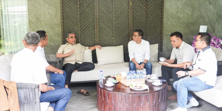 Temui Ketua. MPR – RI Ahmad Muzani Di Rumah Dinas Nya   Ketua PWI Lampung Beserta Jajarannya Membahas Kesiapan Lampung Menjadi Tuan Rumah HPN Dan Porwanas 2027